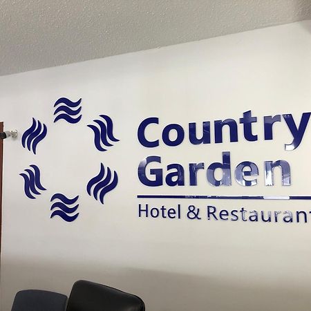 Country Garden Inn & Restaurant Smoky Lake Esterno foto