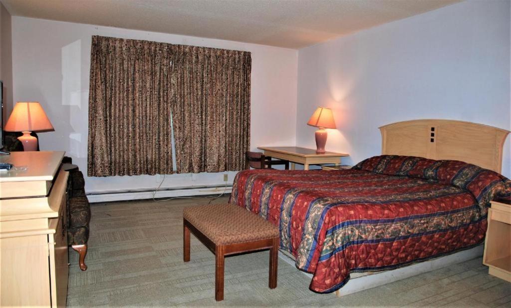 Country Garden Inn & Restaurant Smoky Lake Esterno foto